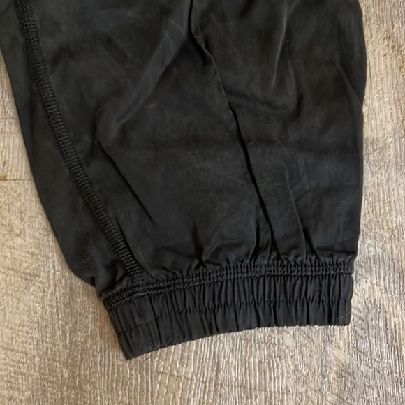 Like new Lululemon black tensel joggers - Picture 2 of 6